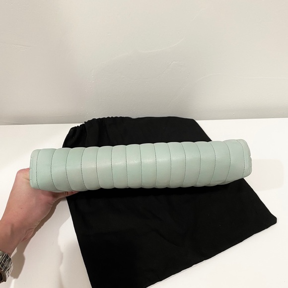 RARE authentic Chanel lamb skin clutch - Picture 10 of 14